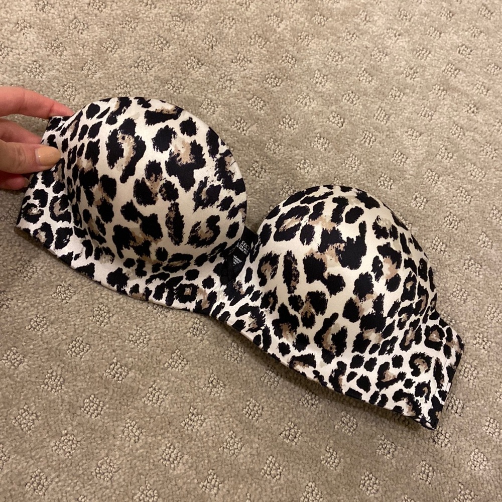 Victoria Secret Bombshell Strapless Bra
